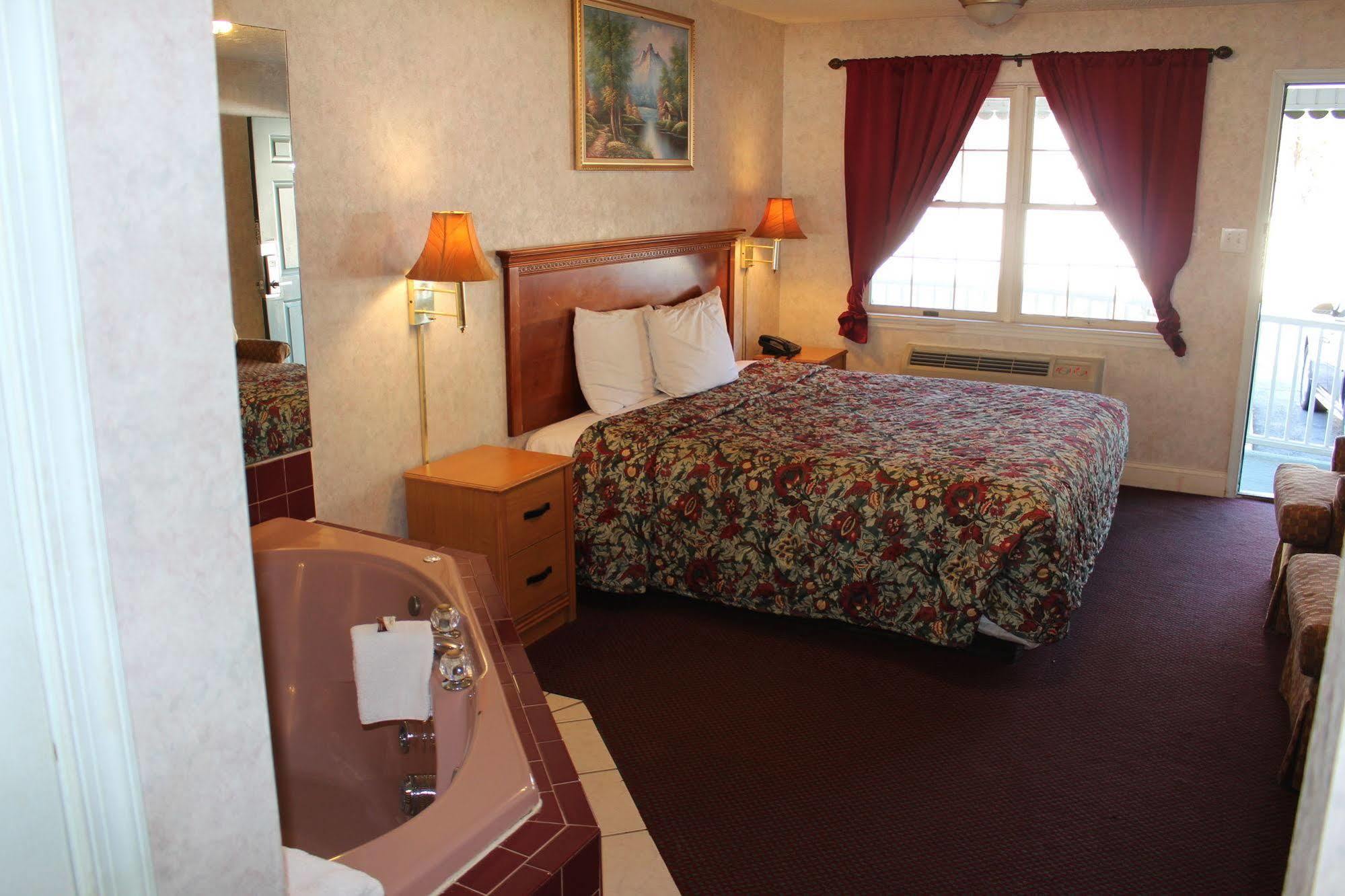 Highlander Motor Atlantic Hotel 2*