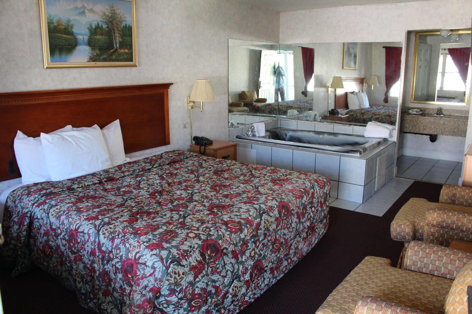 Highlander Motor Atlantic Hotel 2*